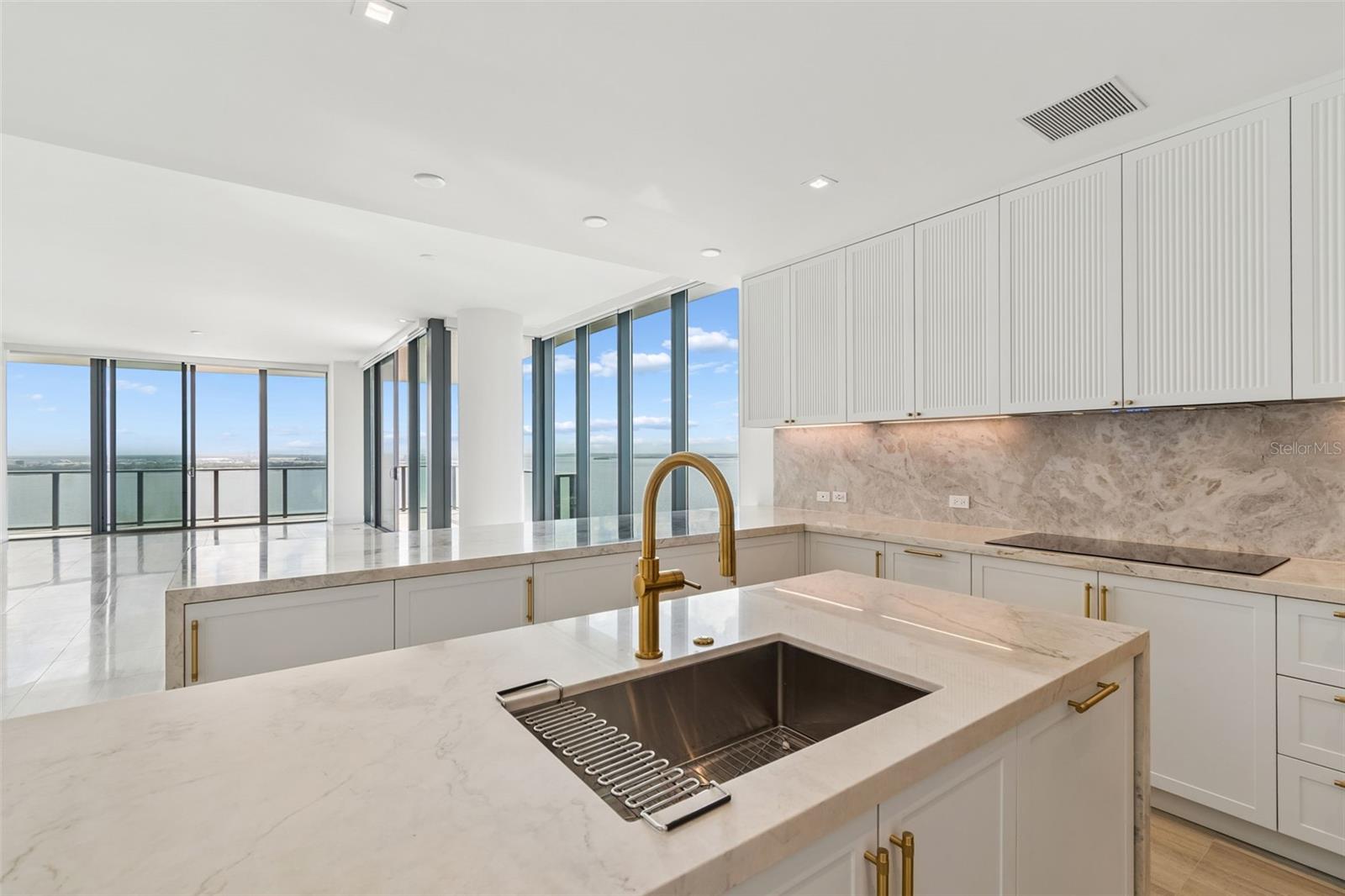 3105 BAY OAKS CONDOMINIUM - Residential