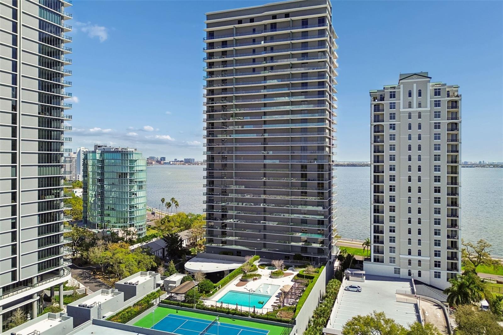 3105 BAY OAKS CONDOMINIUM - Residential