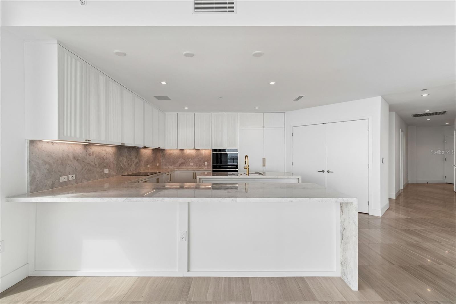 3105 BAY OAKS CONDOMINIUM - Residential