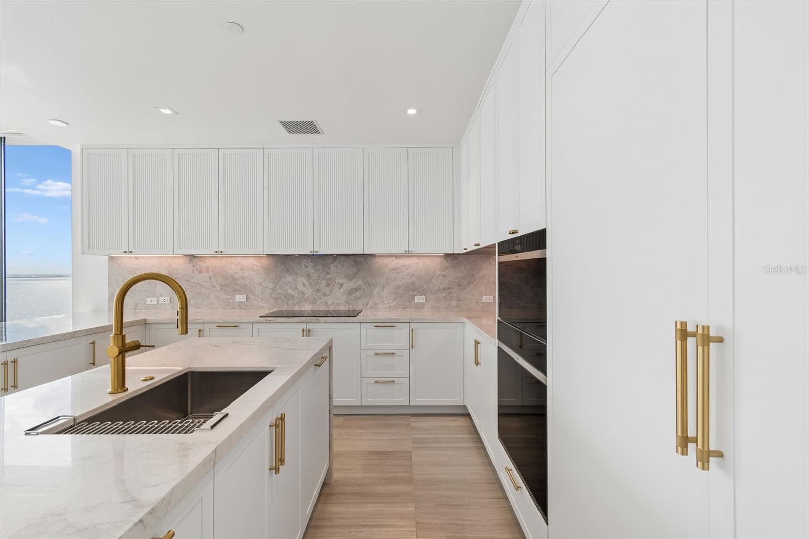 3105 BAY OAKS CONDOMINIUM - Residential