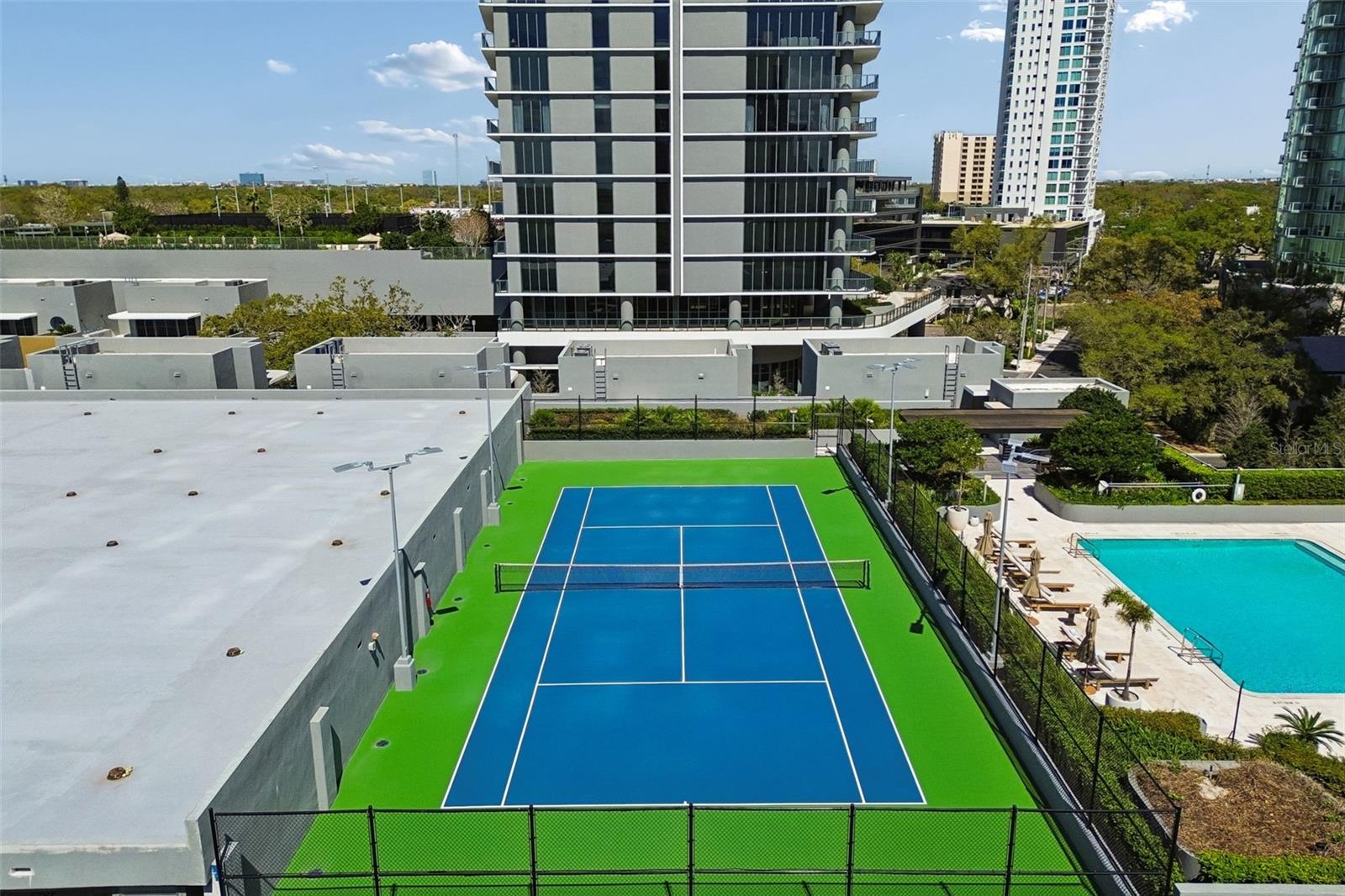 3105 BAY OAKS CONDOMINIUM - Residential