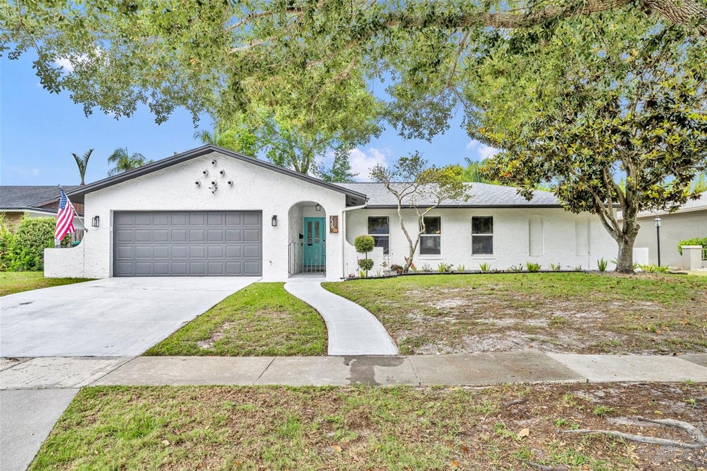Photo of 739 Roughbeard Road, Winter Park, FL 32792 (MLS # O6444000)
