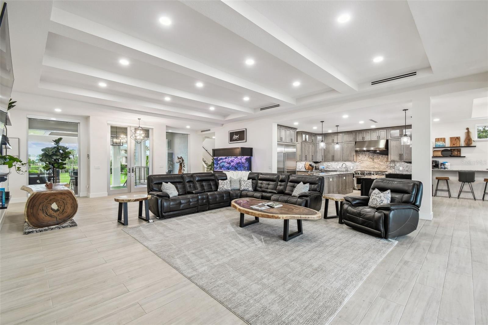 HARBORPOINTE - Residential