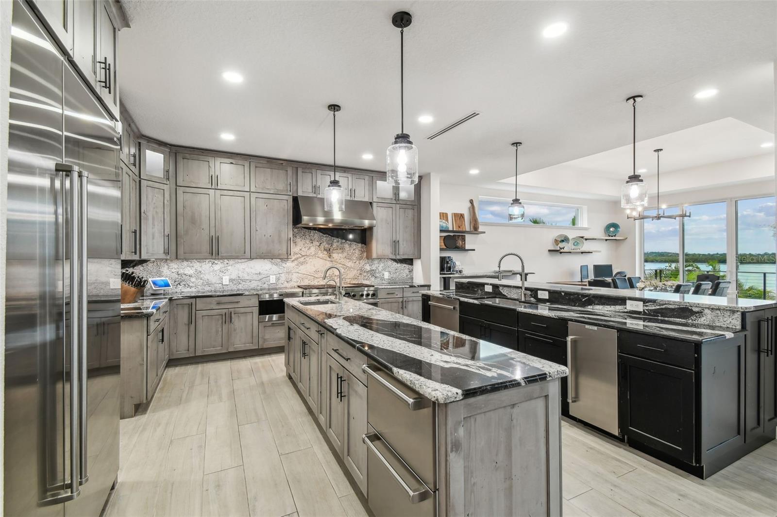 HARBORPOINTE - Residential