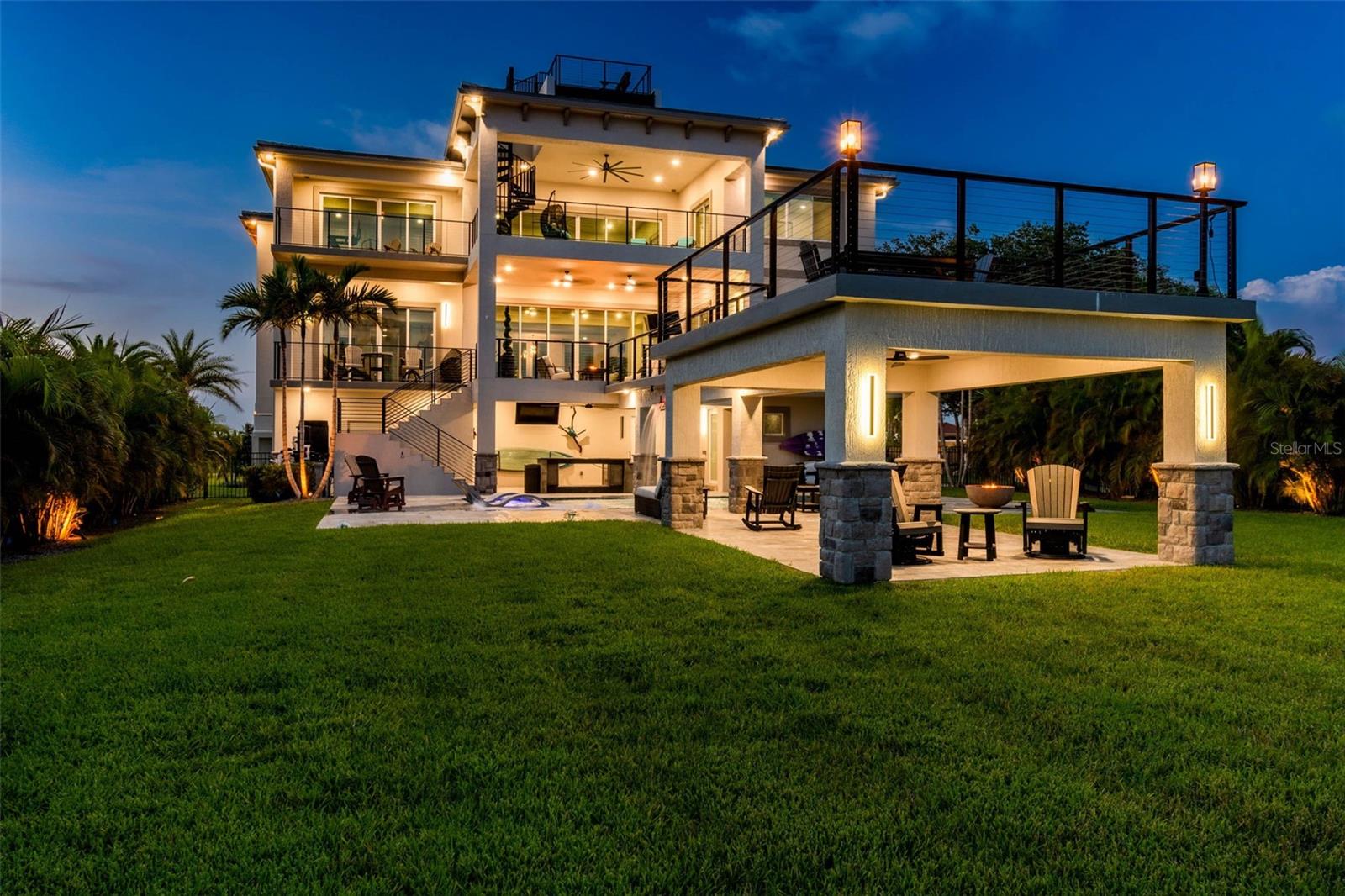 HARBORPOINTE - Residential