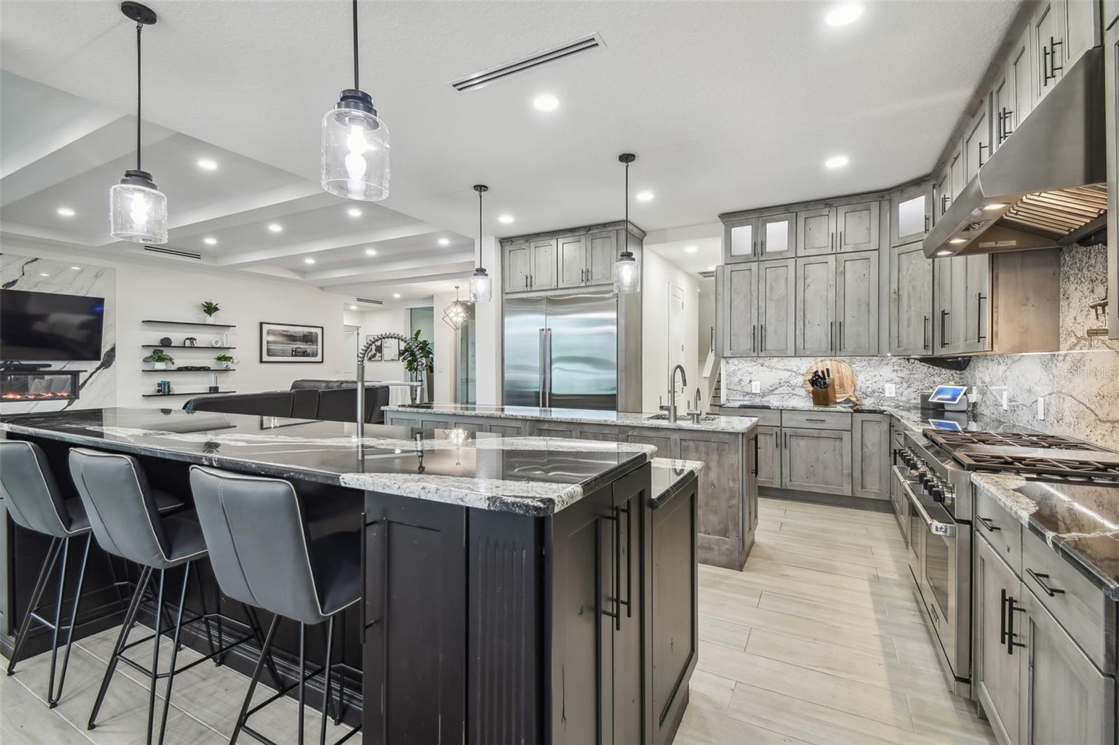 HARBORPOINTE - Residential