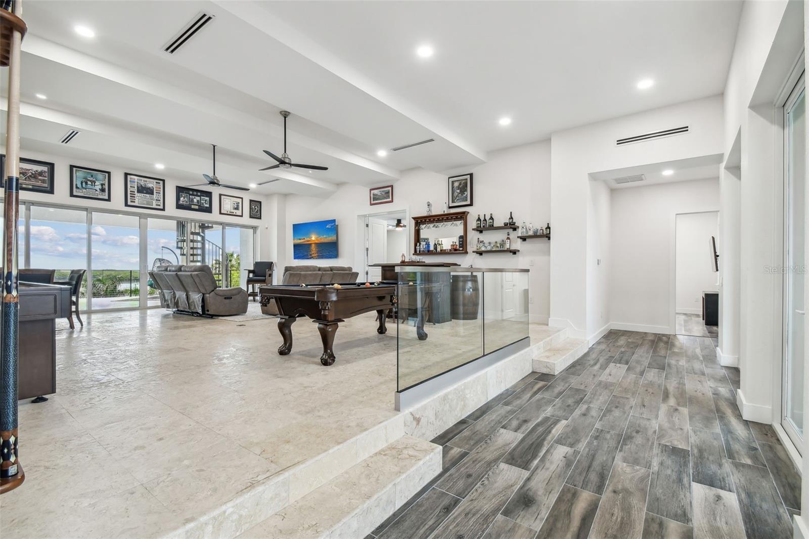 HARBORPOINTE - Residential