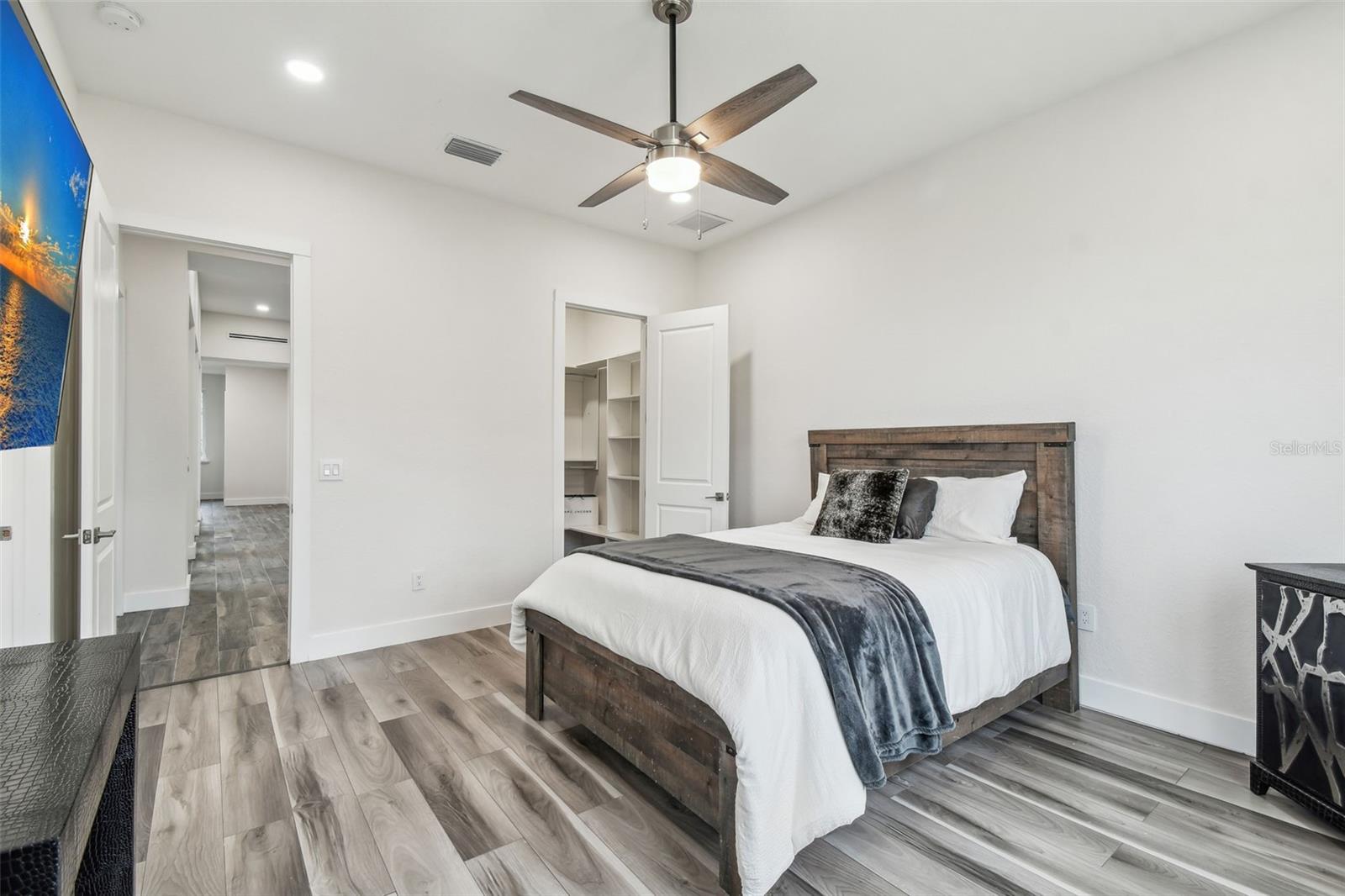 HARBORPOINTE - Residential