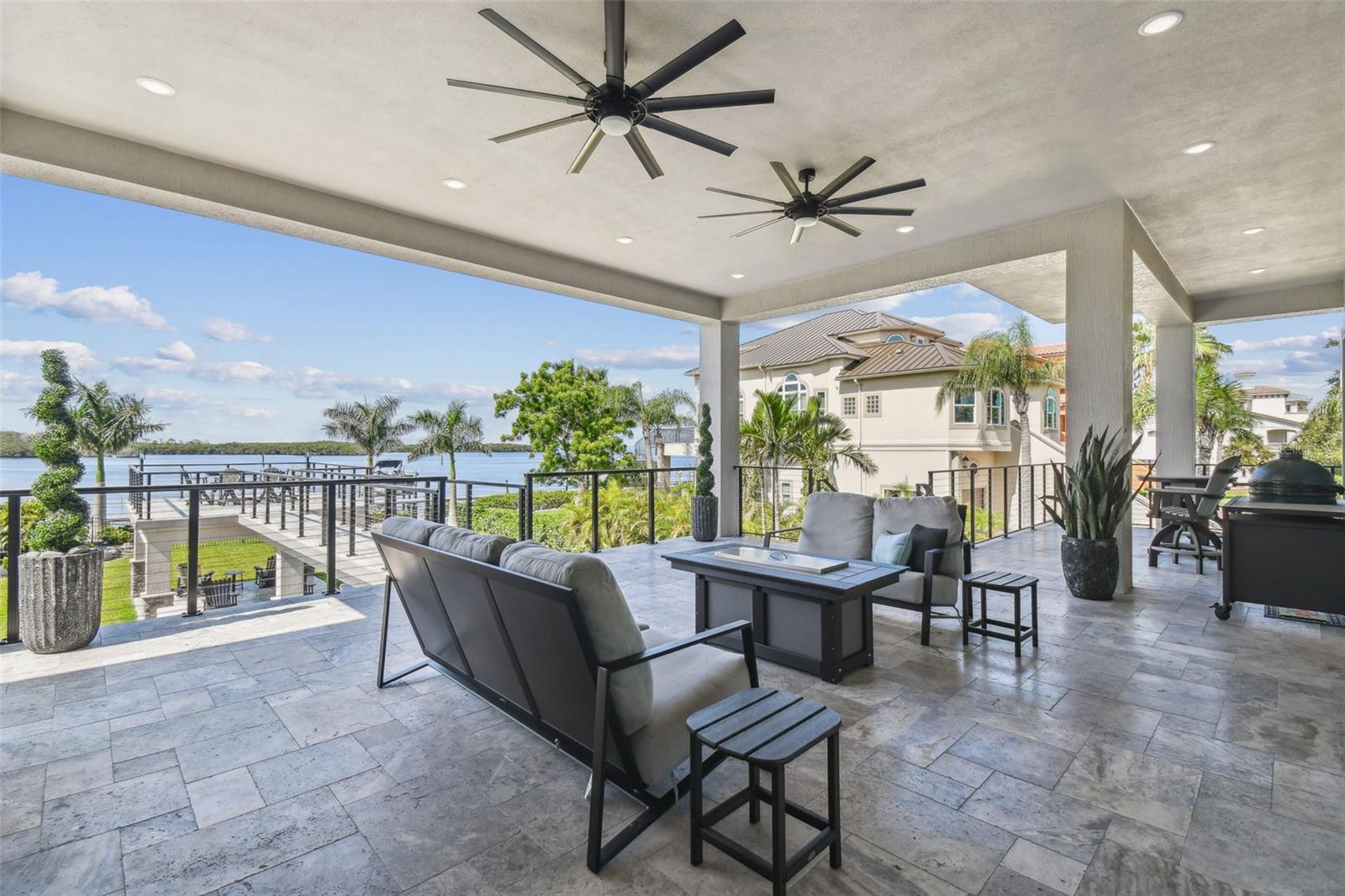 HARBORPOINTE - Residential