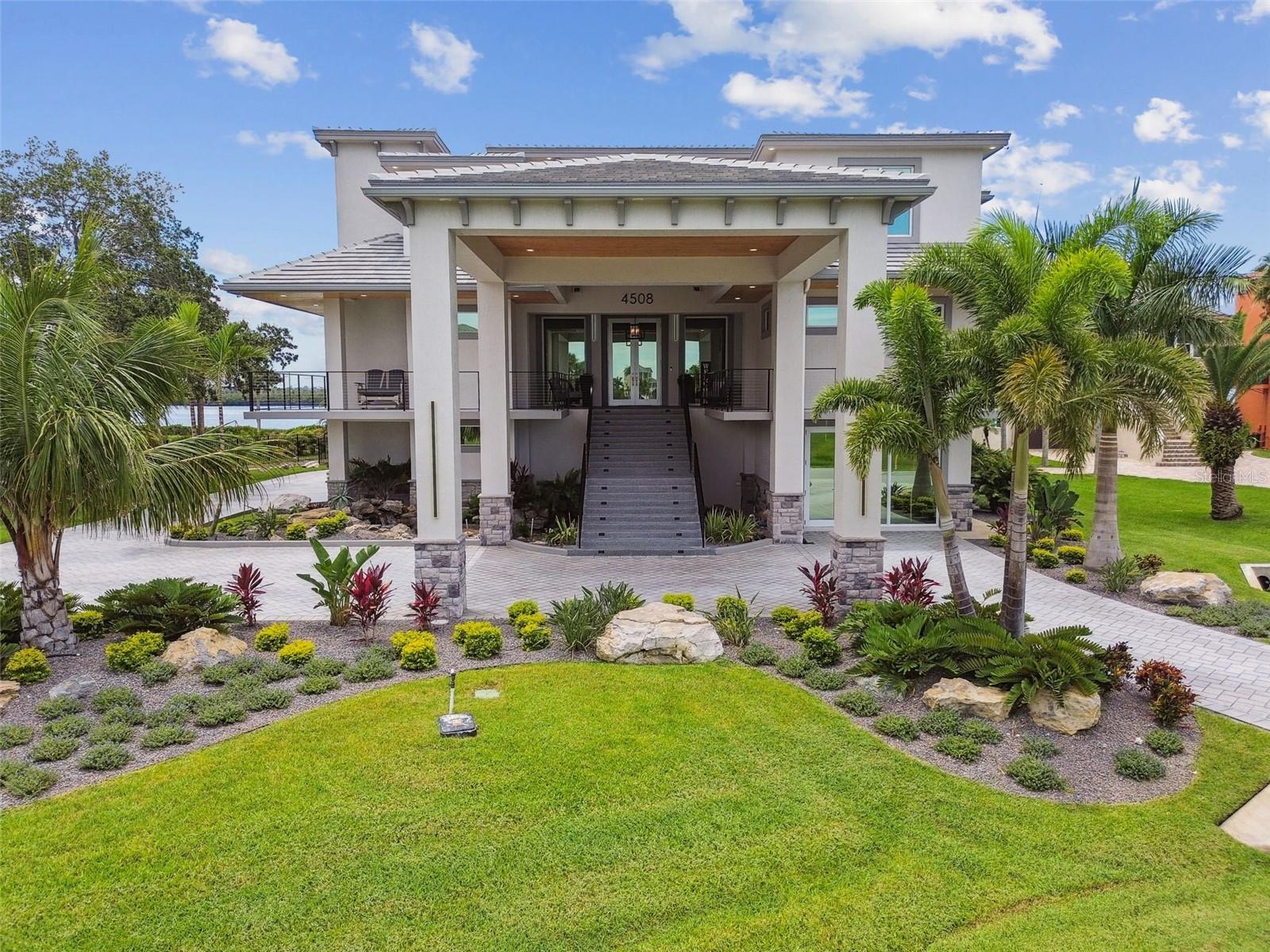 HARBORPOINTE - Residential