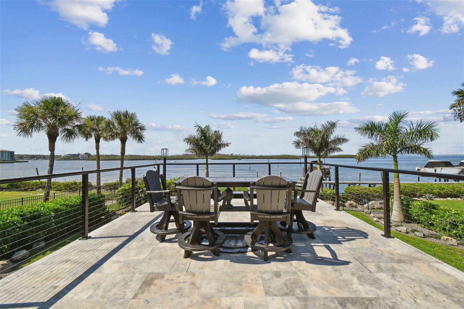 HARBORPOINTE - Residential