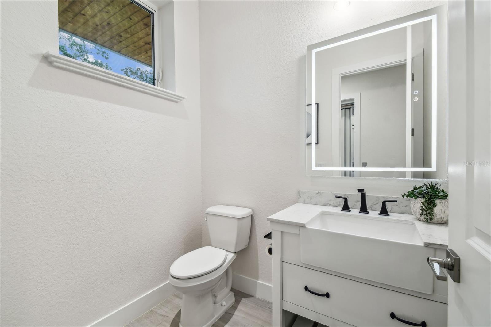 HARBORPOINTE - Residential