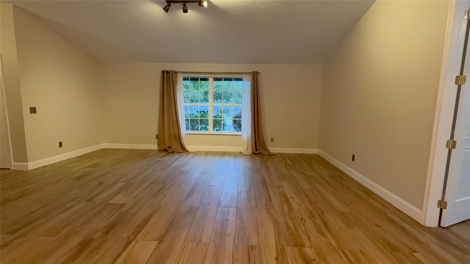 NORTH BAY SEC 02 - Residential