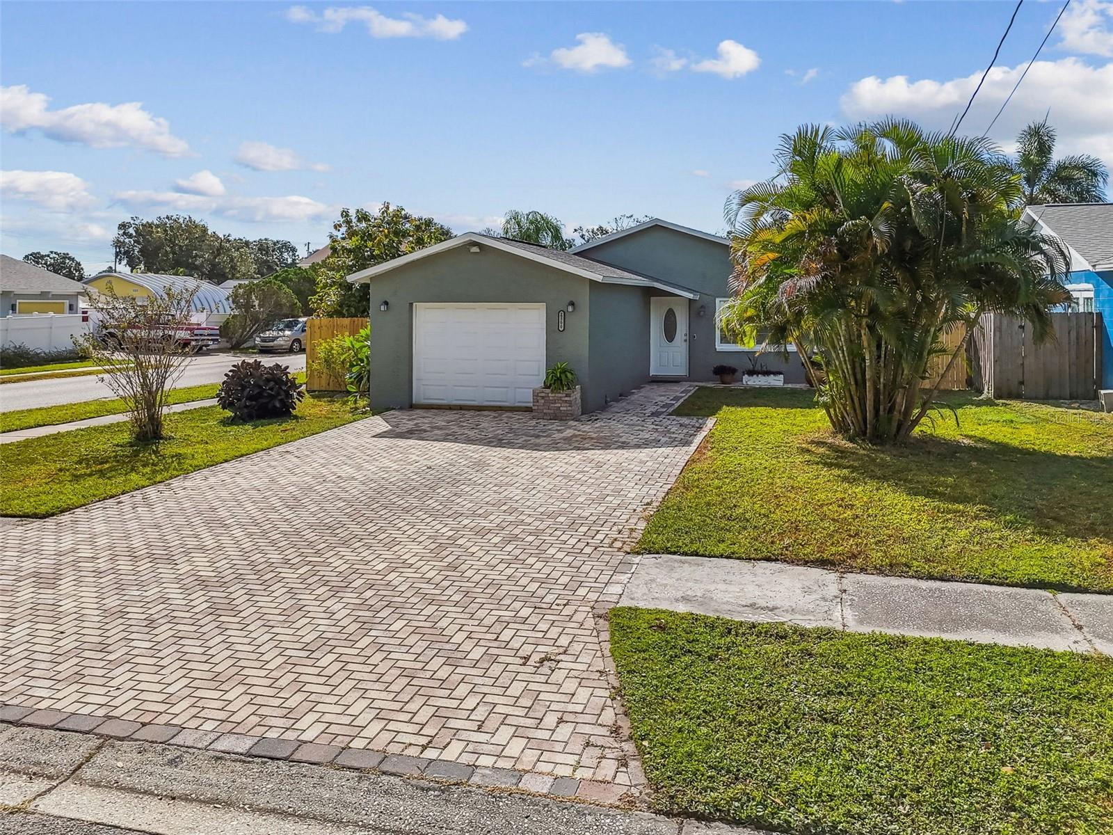 GRAND ARCADE - Residential