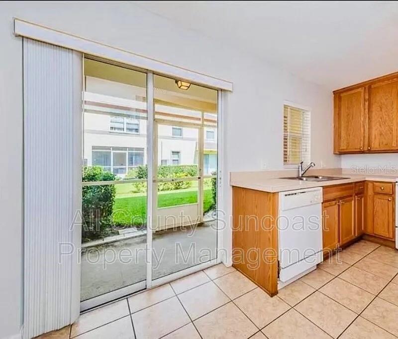 COQUINA KEY TWNHMS - Residential Lease