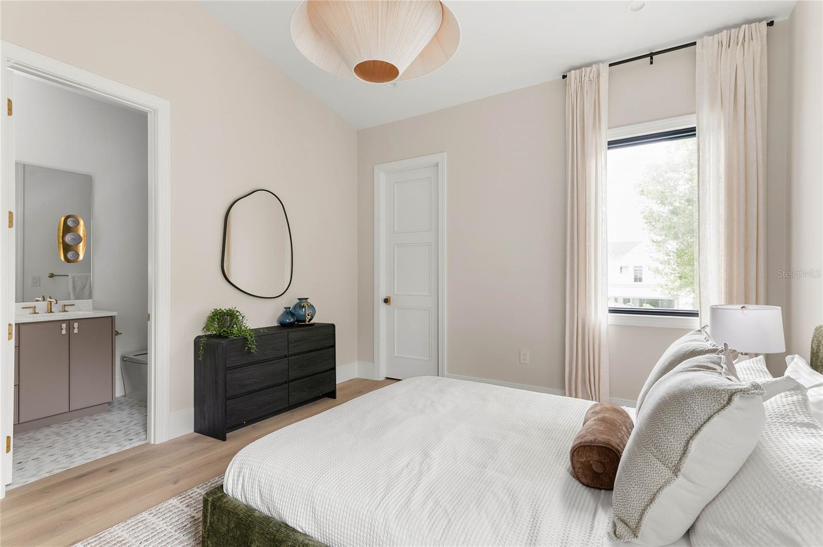 CHARMONT - Residential