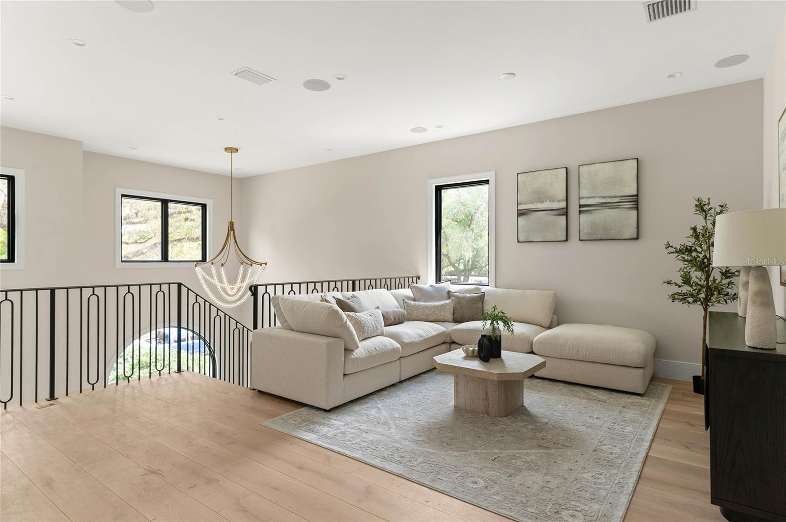 CHARMONT - Residential