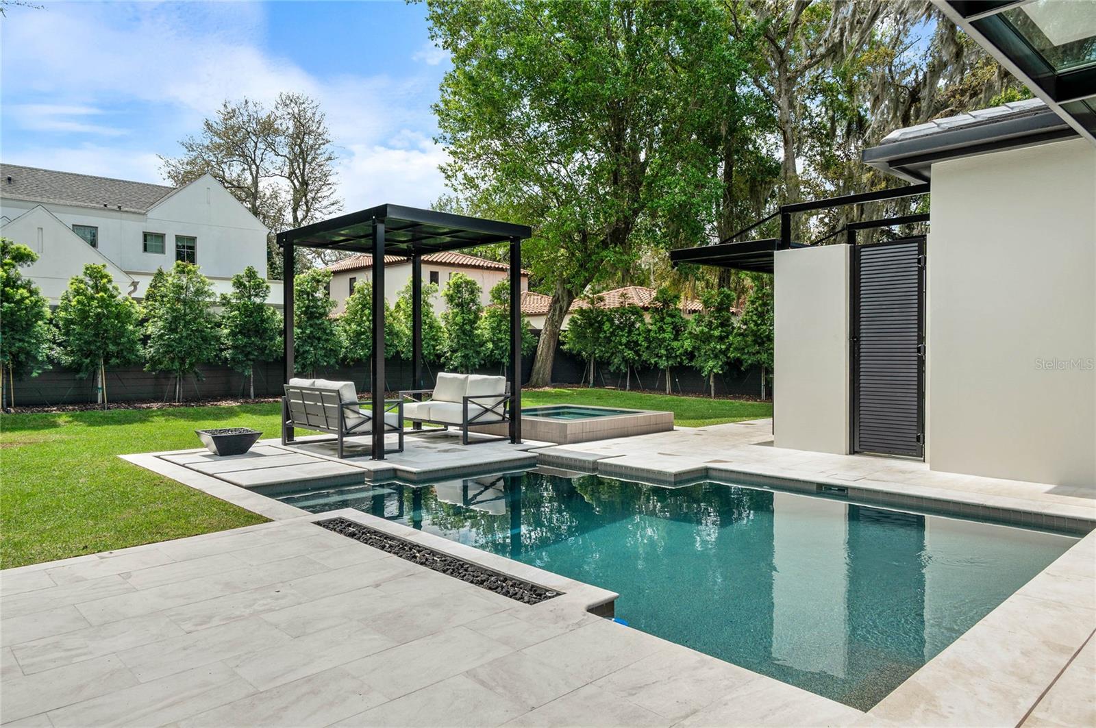 CHARMONT - Residential