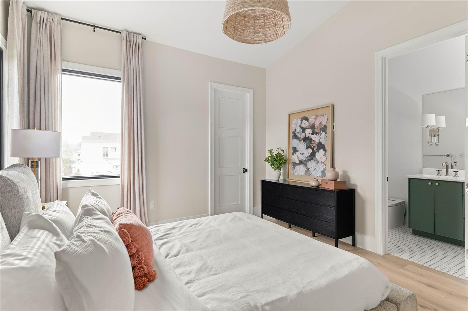 CHARMONT - Residential