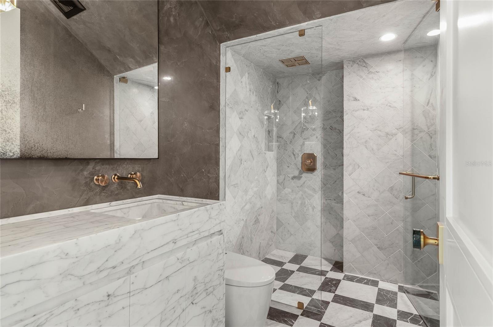 CHARMONT - Residential