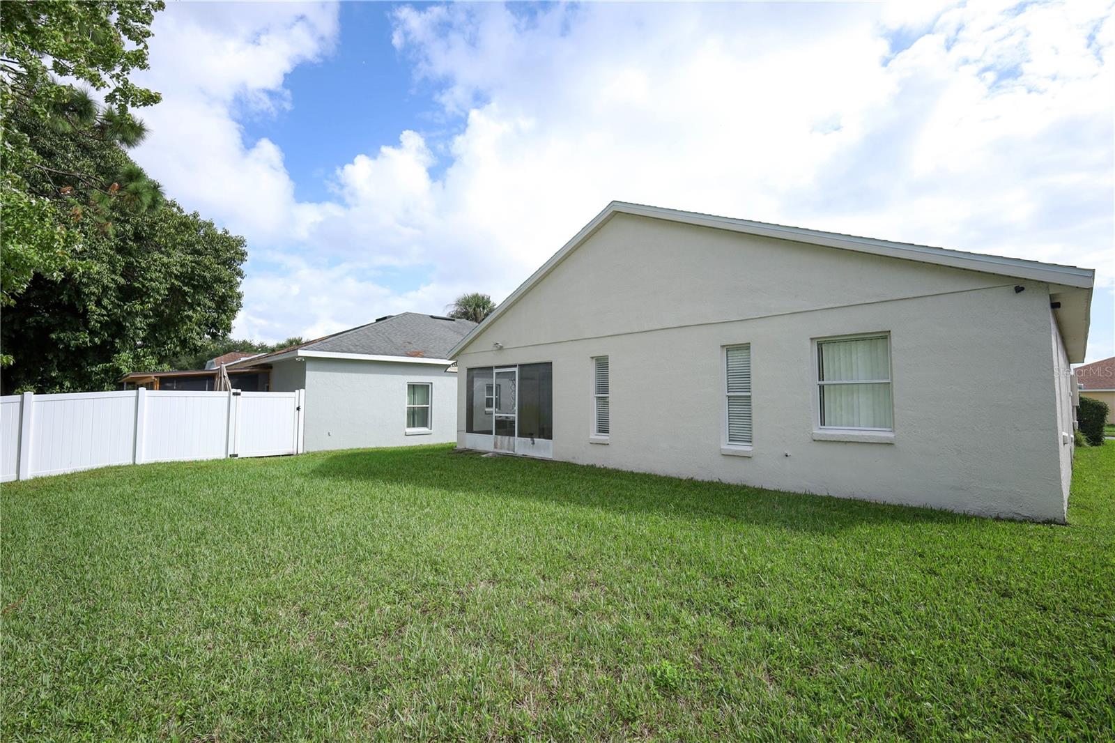 WOODBURY PINES - Residential