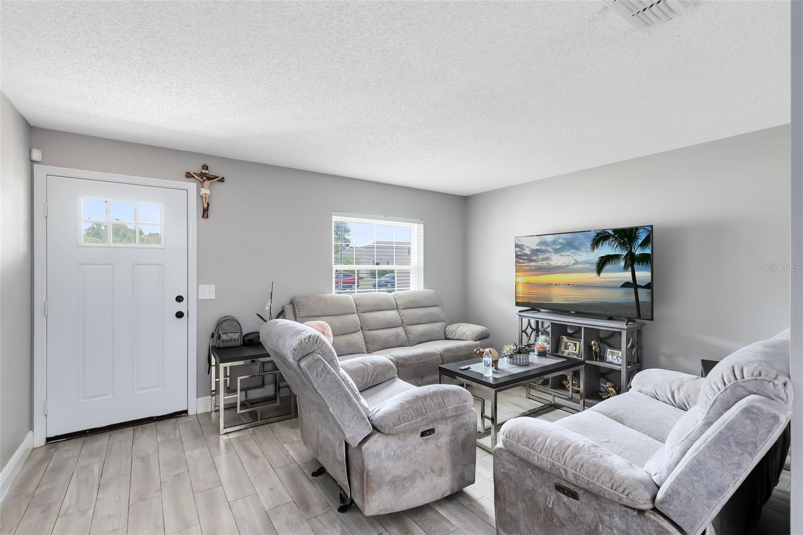 7741 PINE HOLLOW COURT