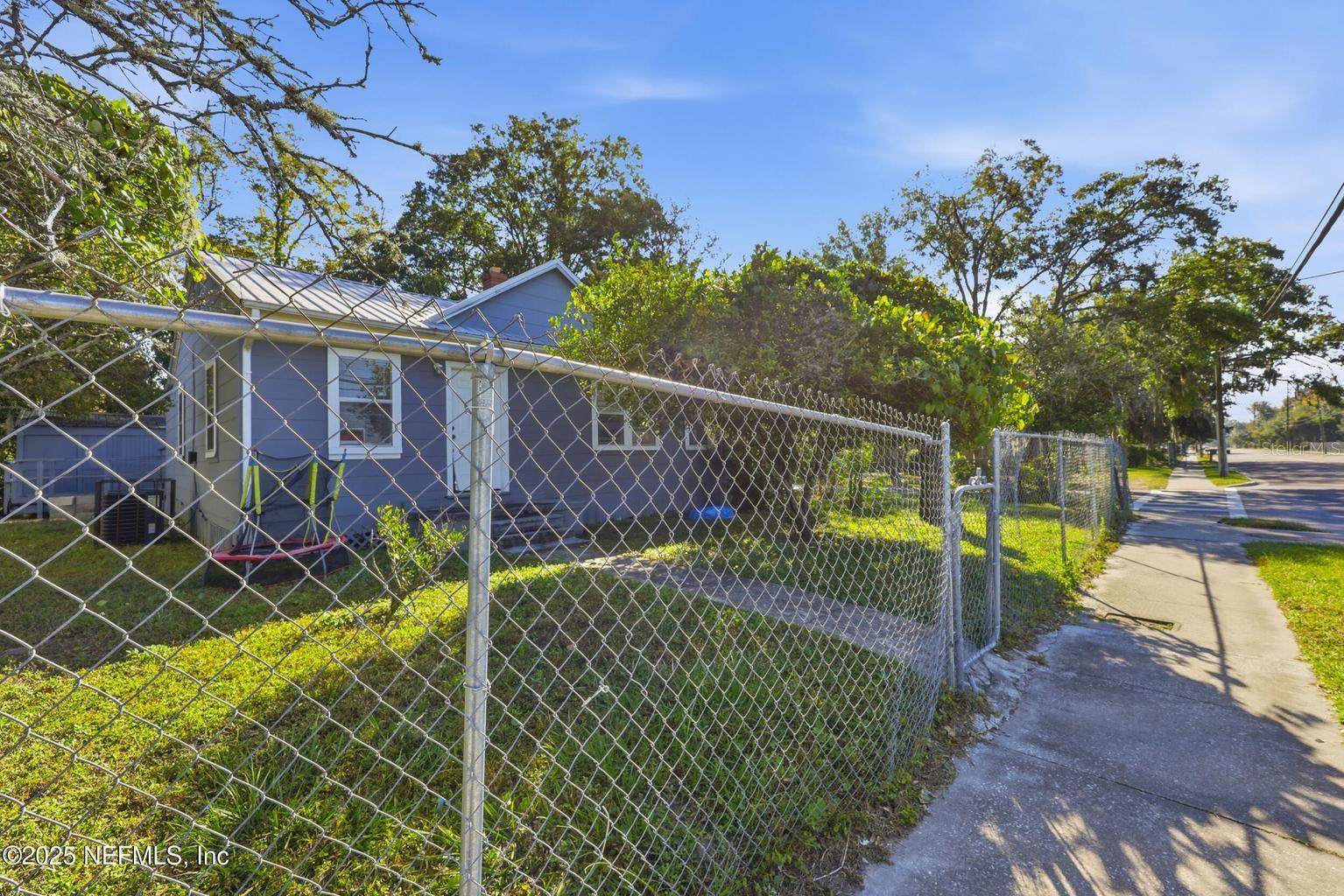 WESTWOOD PARK - Residential