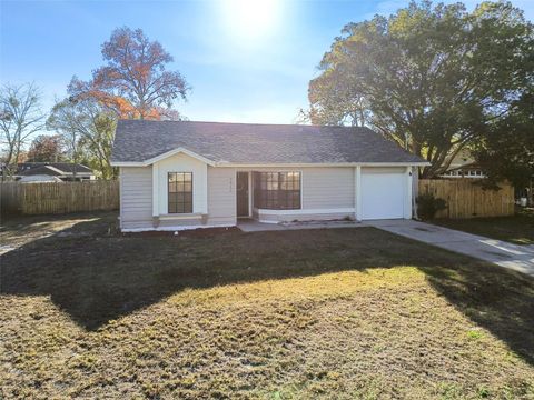 Photo of 3051 Cloudcroft Avenue, Spring Hill, FL 34609 (MLS # TB8468876)
