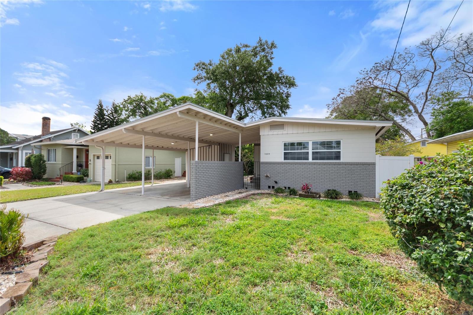 1500 PINECREST PLACE