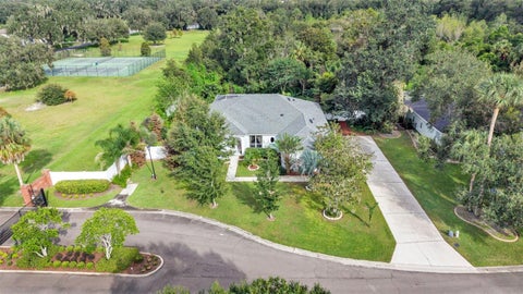 Photo of 6626 Royal Forest Dr, Lakeland, FL 33811 (MLS # L4965691)