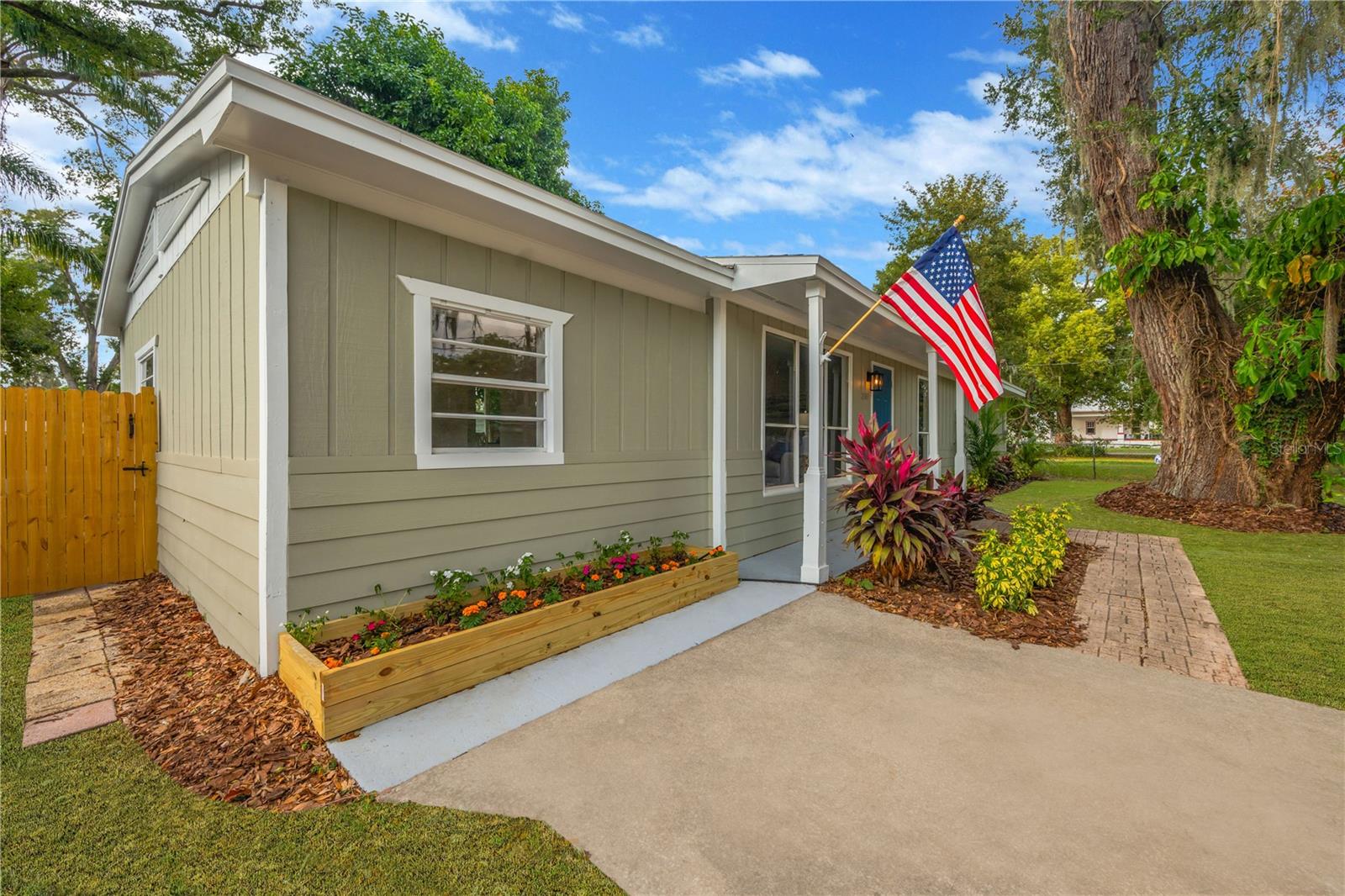 LYNWOOD PARK - Residential