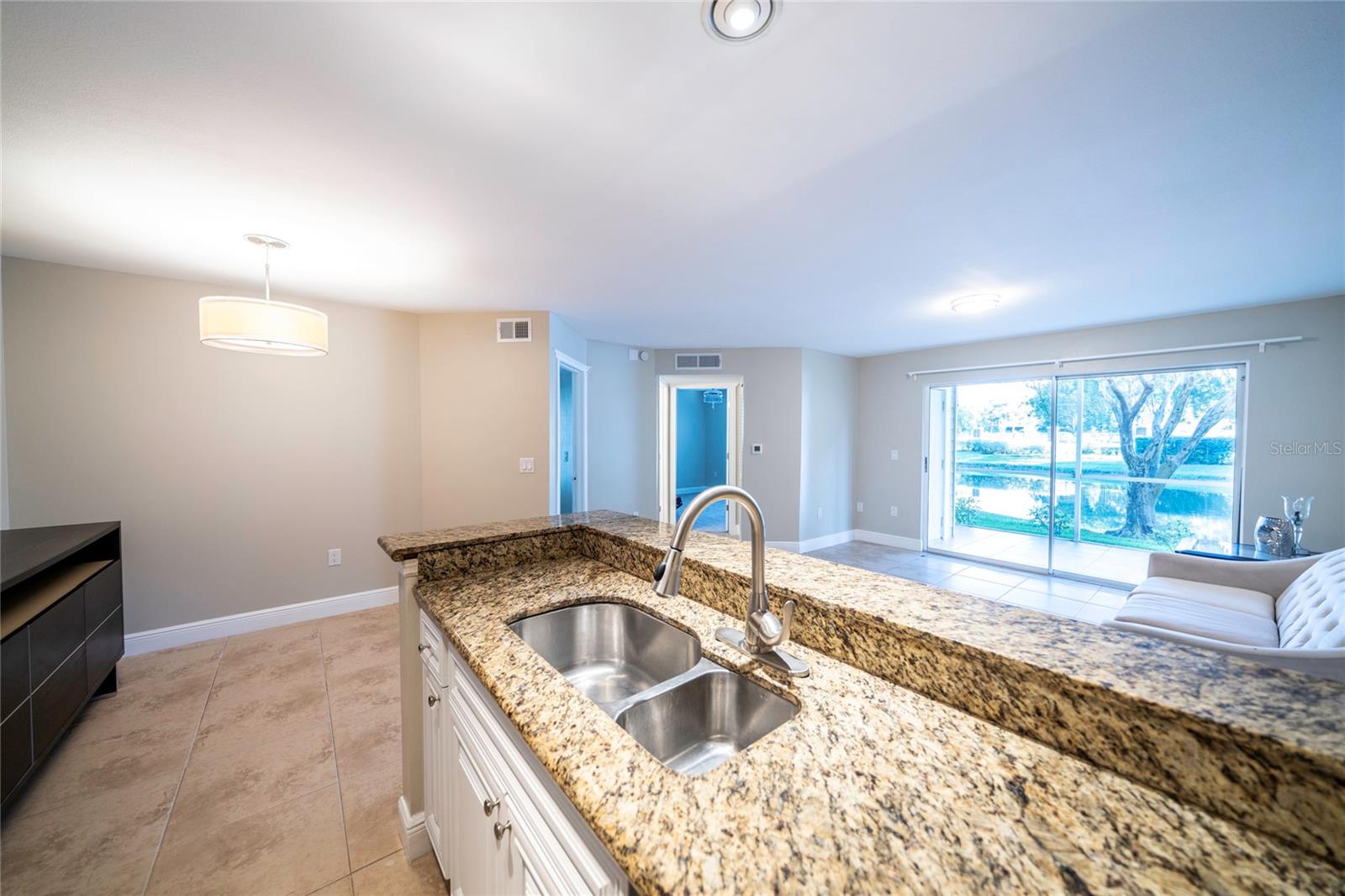 THE LANDINGS OF TAMPA A CONDOM - Residential Lease