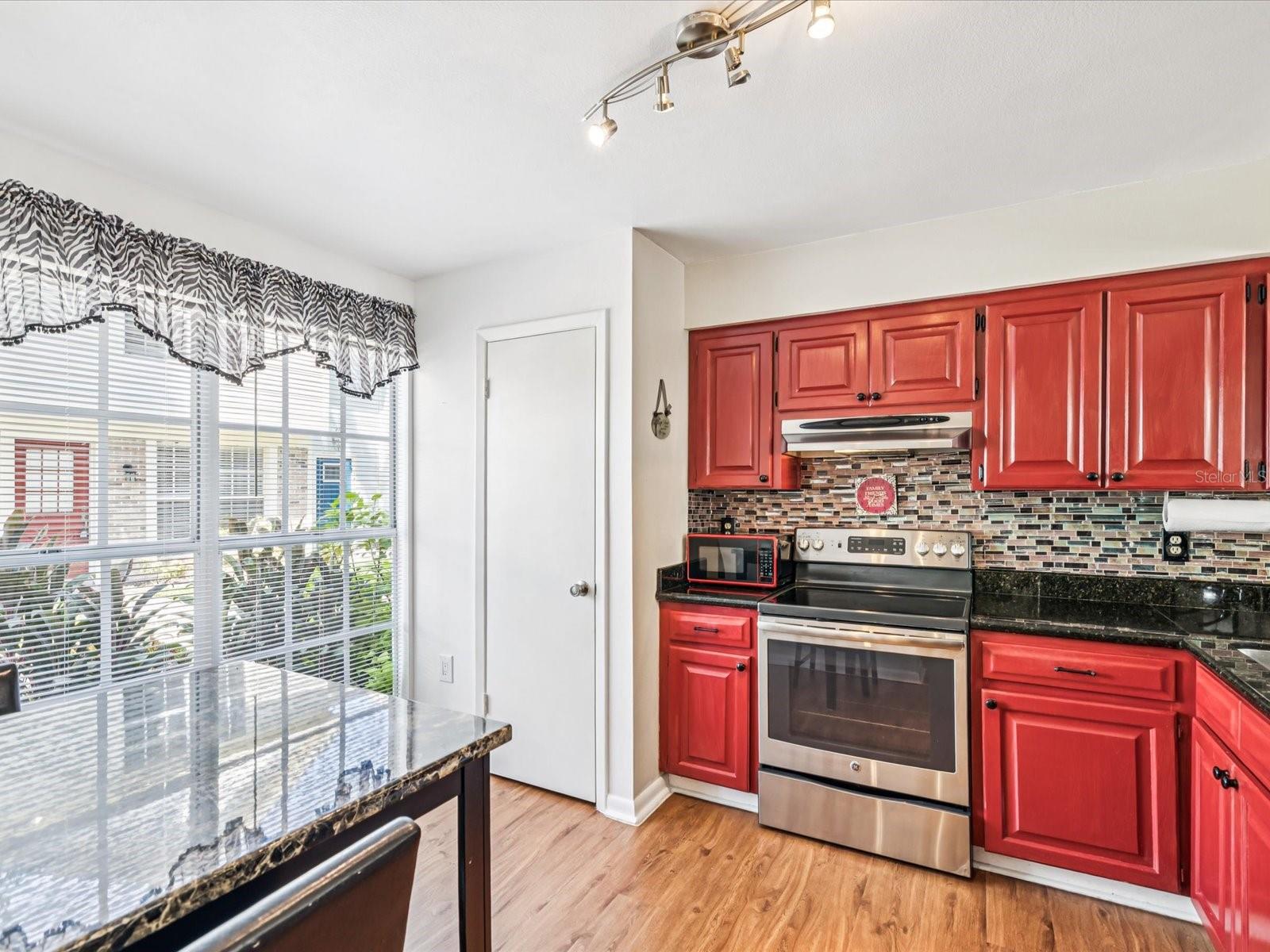 1728 MILL RUN CIRCLE