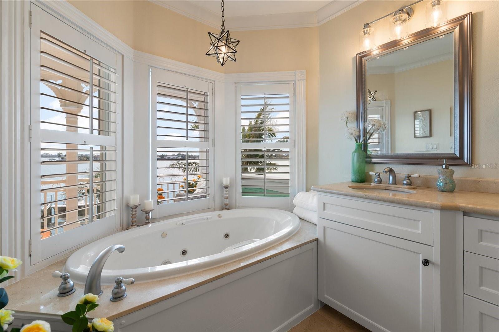 BOCA CIEGA ISLE - Residential