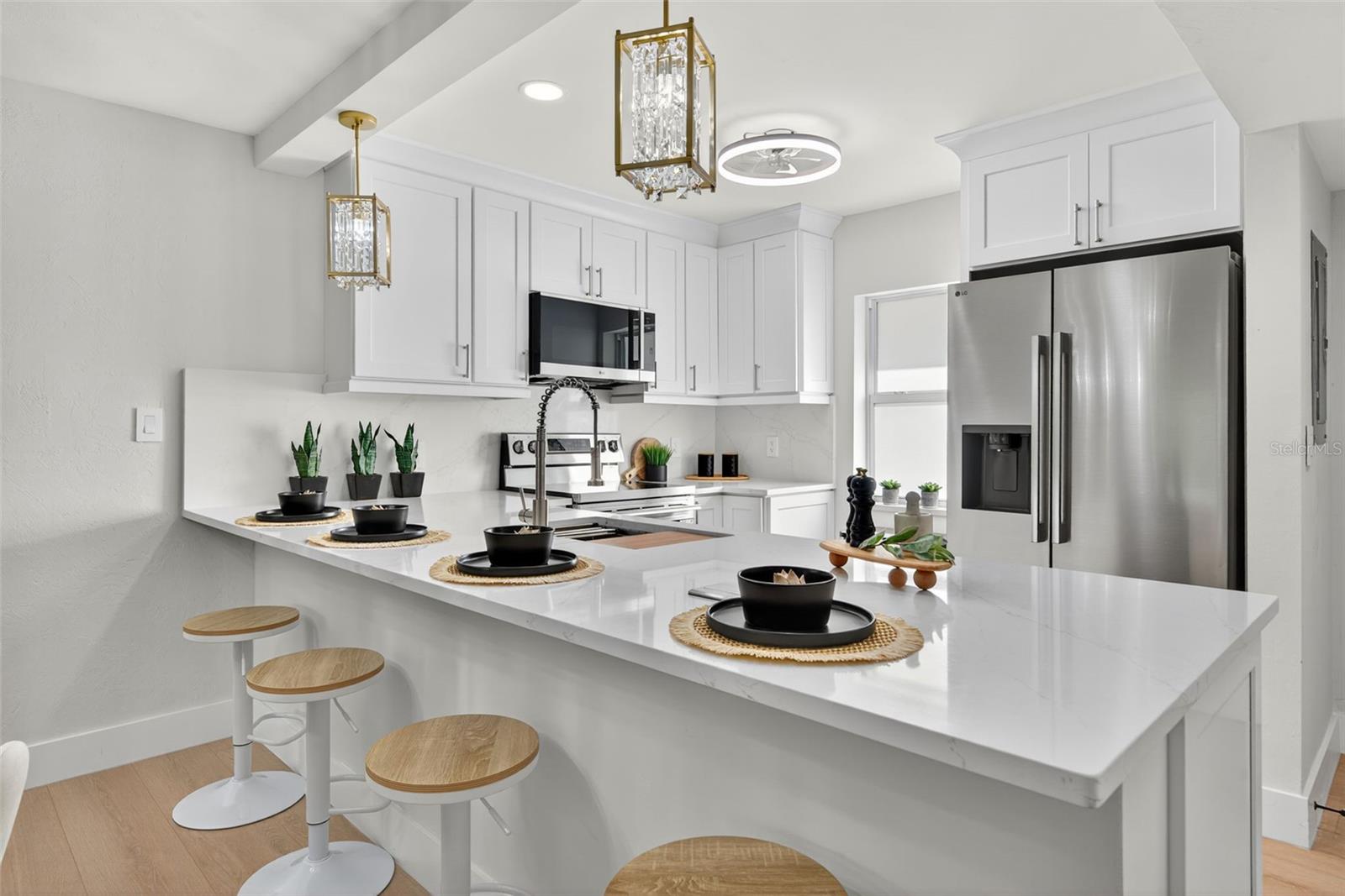 WINDWARD BAY AMD - Residential