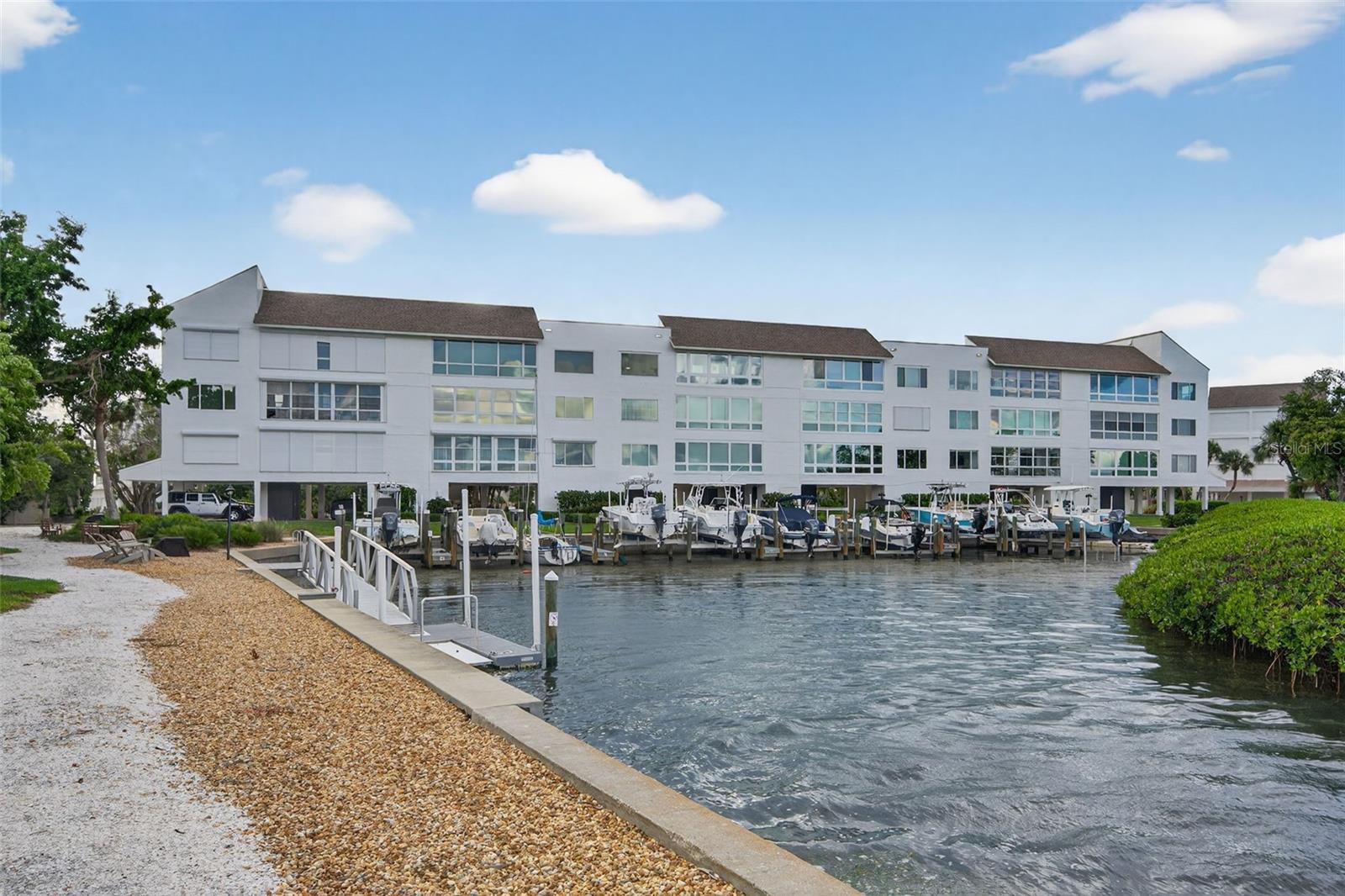 WINDWARD BAY AMD - Residential
