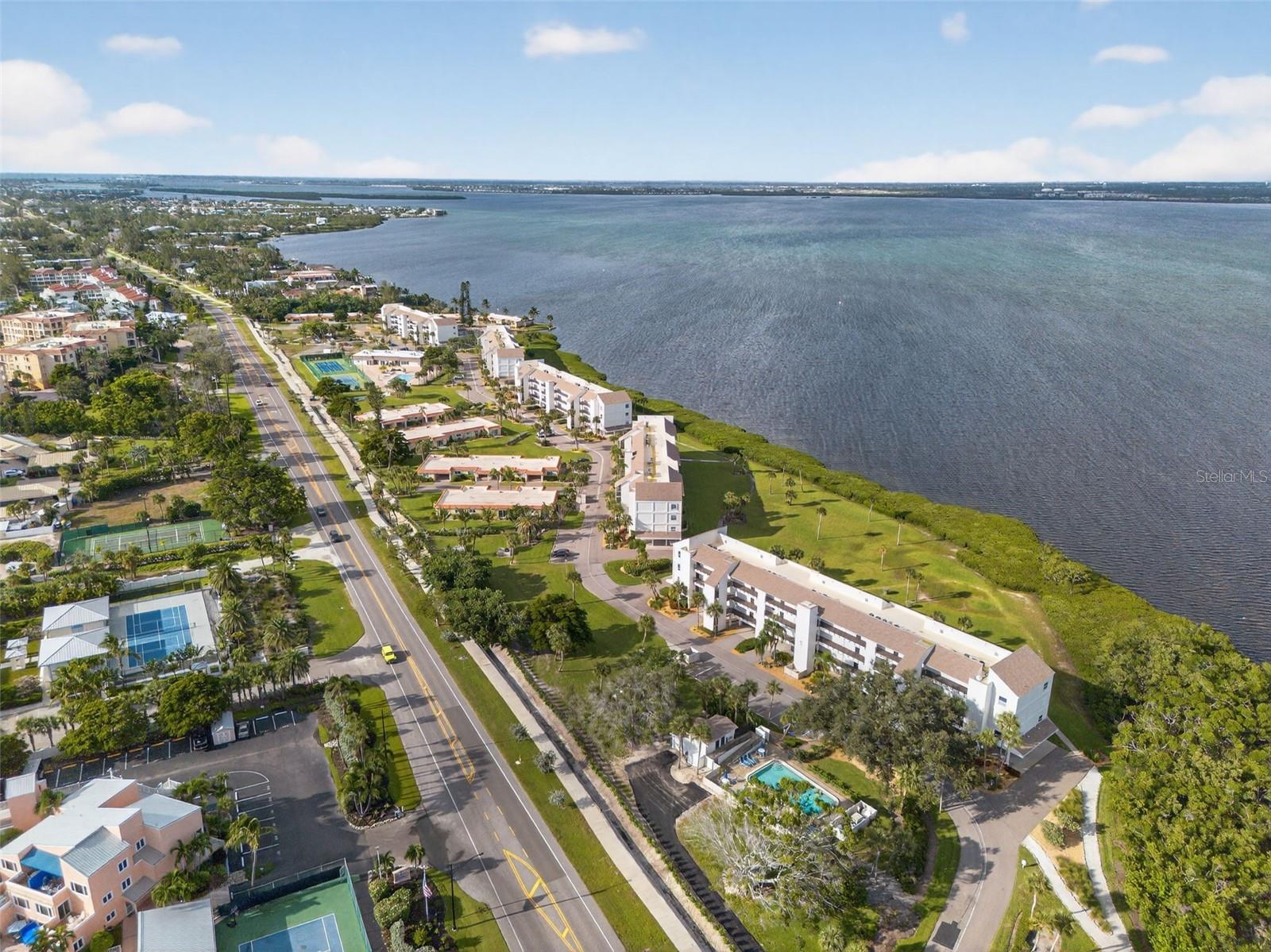 WINDWARD BAY AMD - Residential