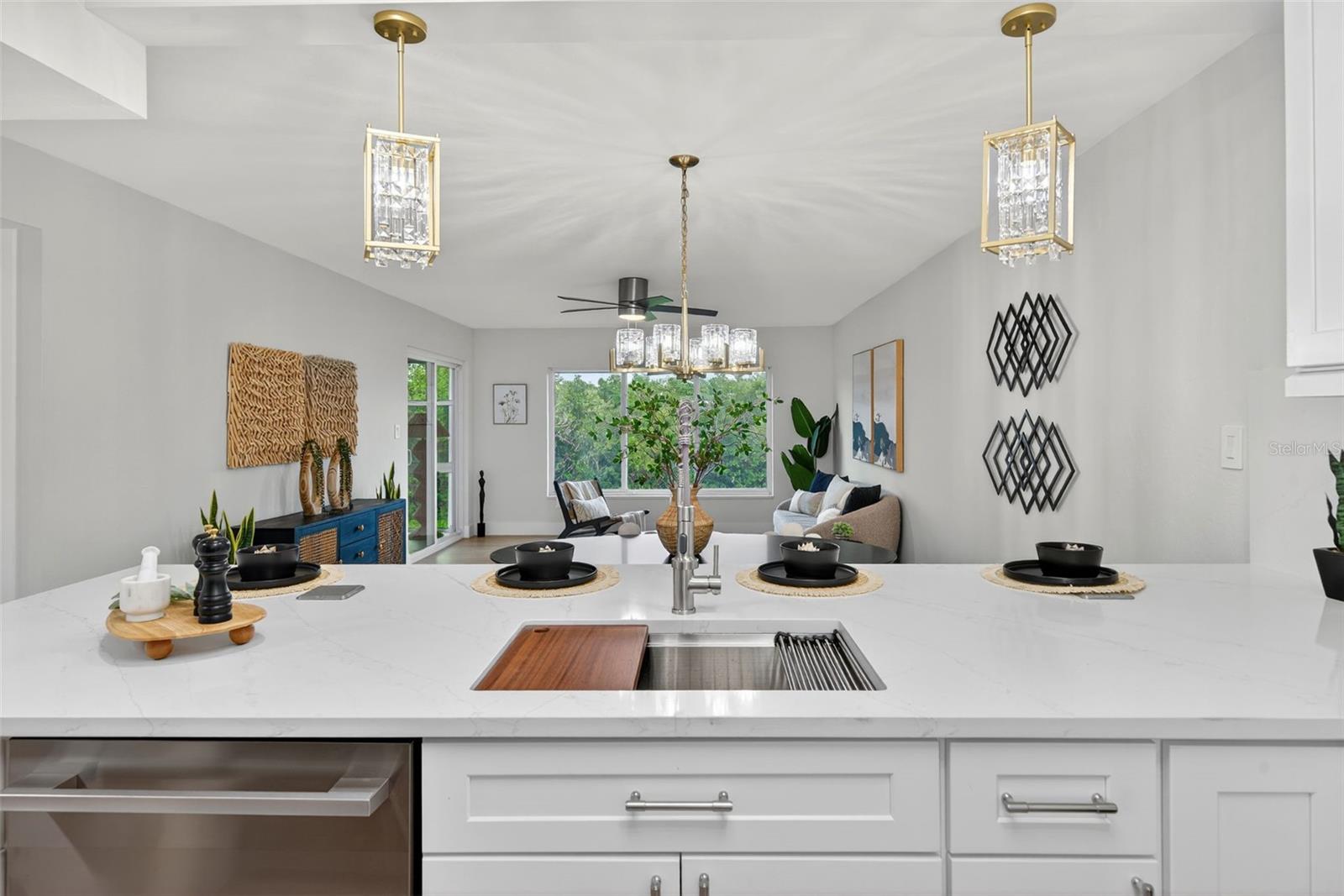 WINDWARD BAY AMD - Residential