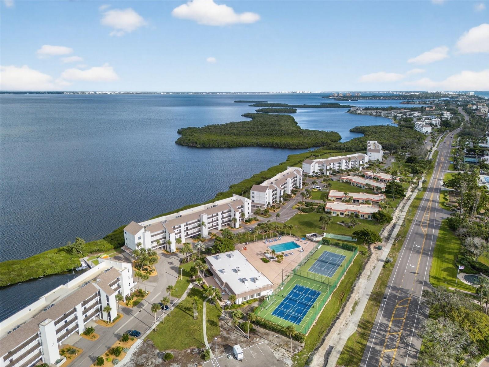 WINDWARD BAY AMD - Residential
