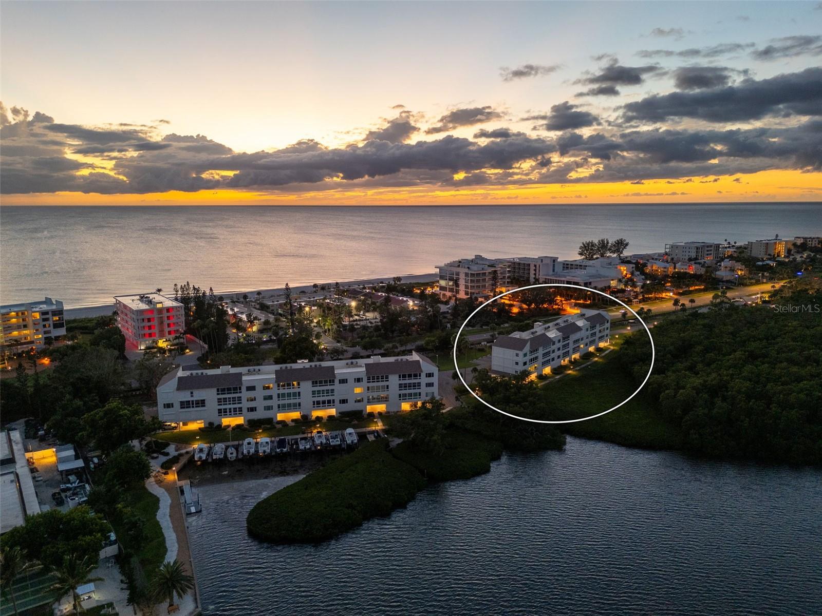 WINDWARD BAY AMD - Residential