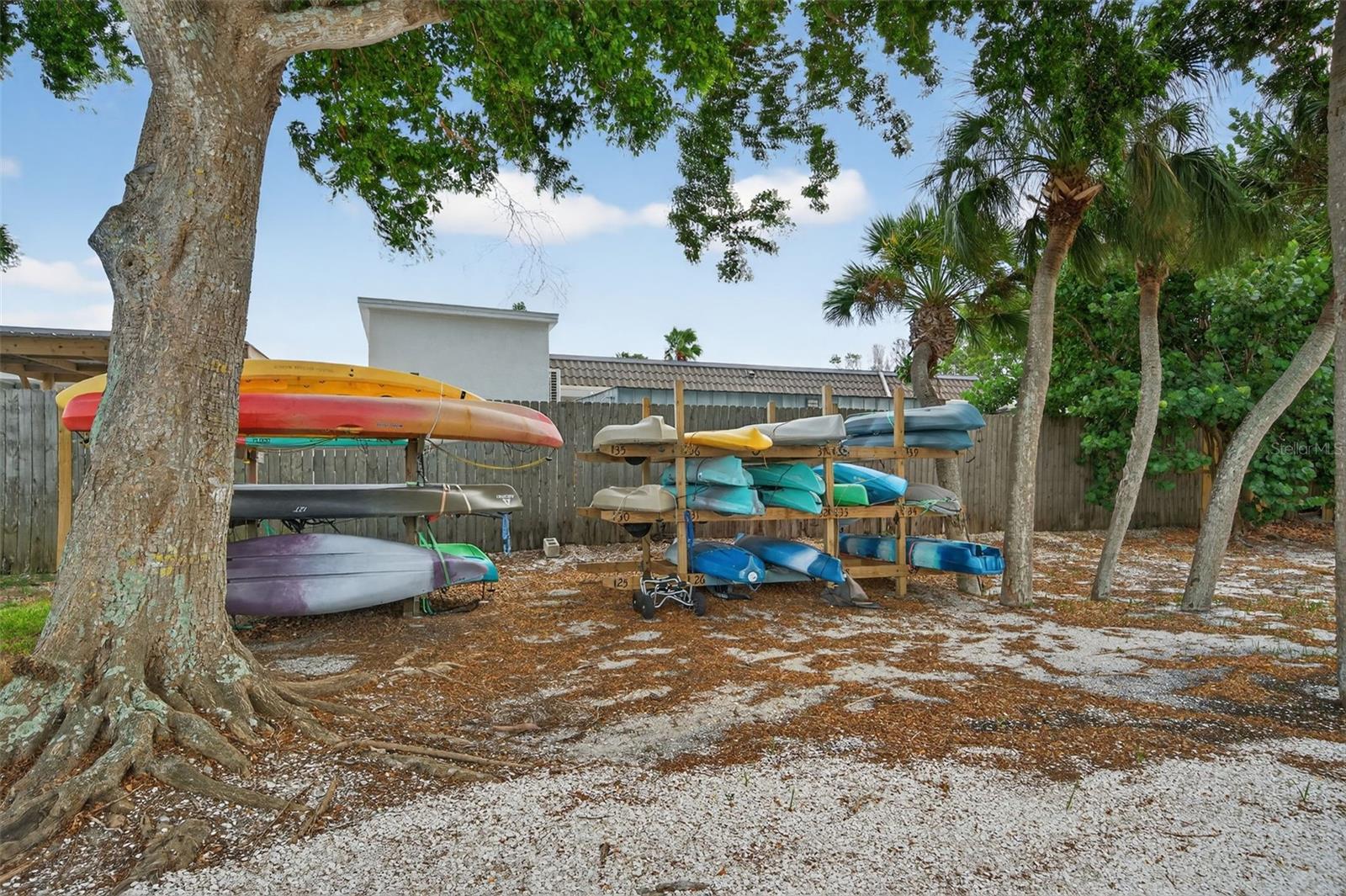 WINDWARD BAY AMD - Residential