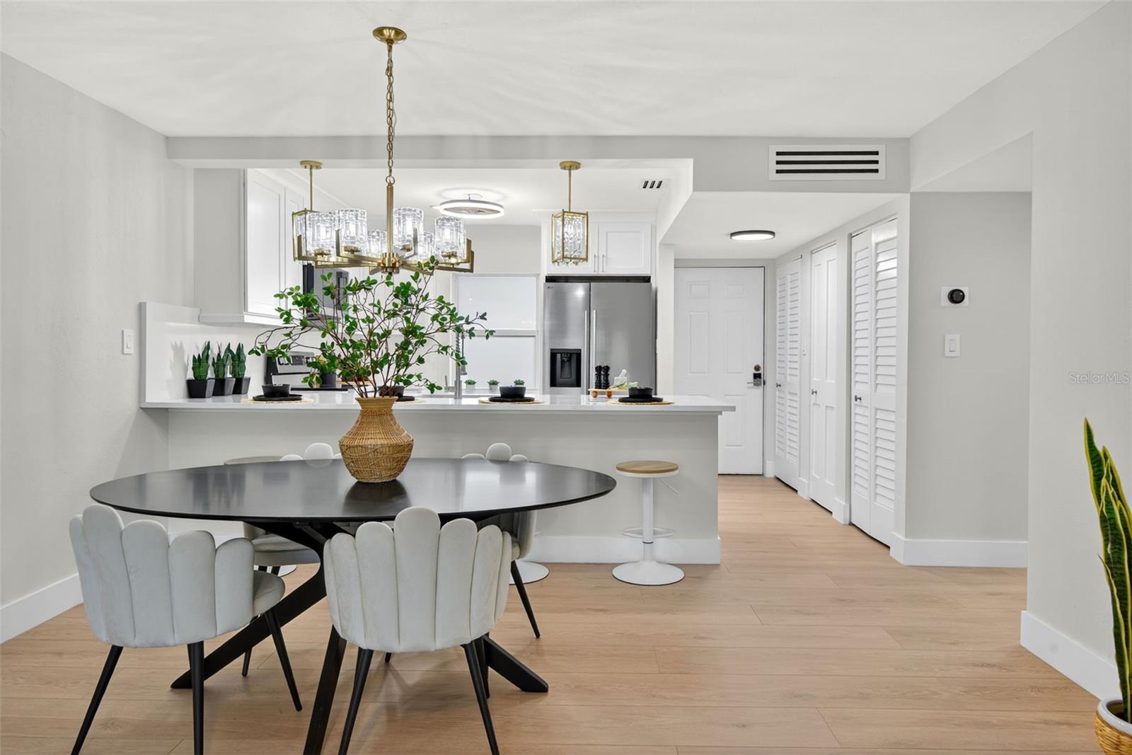 WINDWARD BAY AMD - Residential
