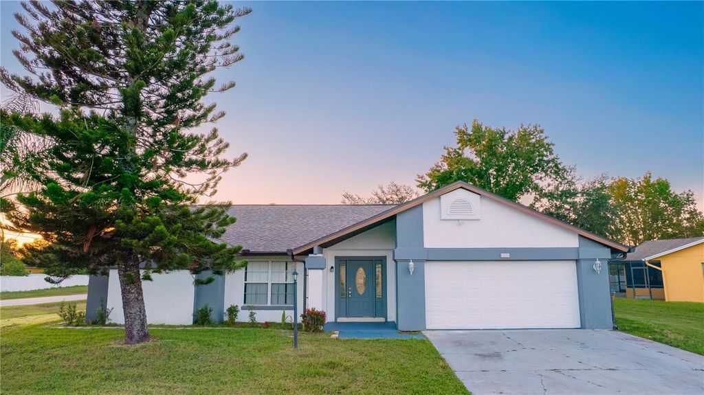 Photo of 702 Del Rio Way, Kissimmee, FL 34758 (MLS # O6347487)