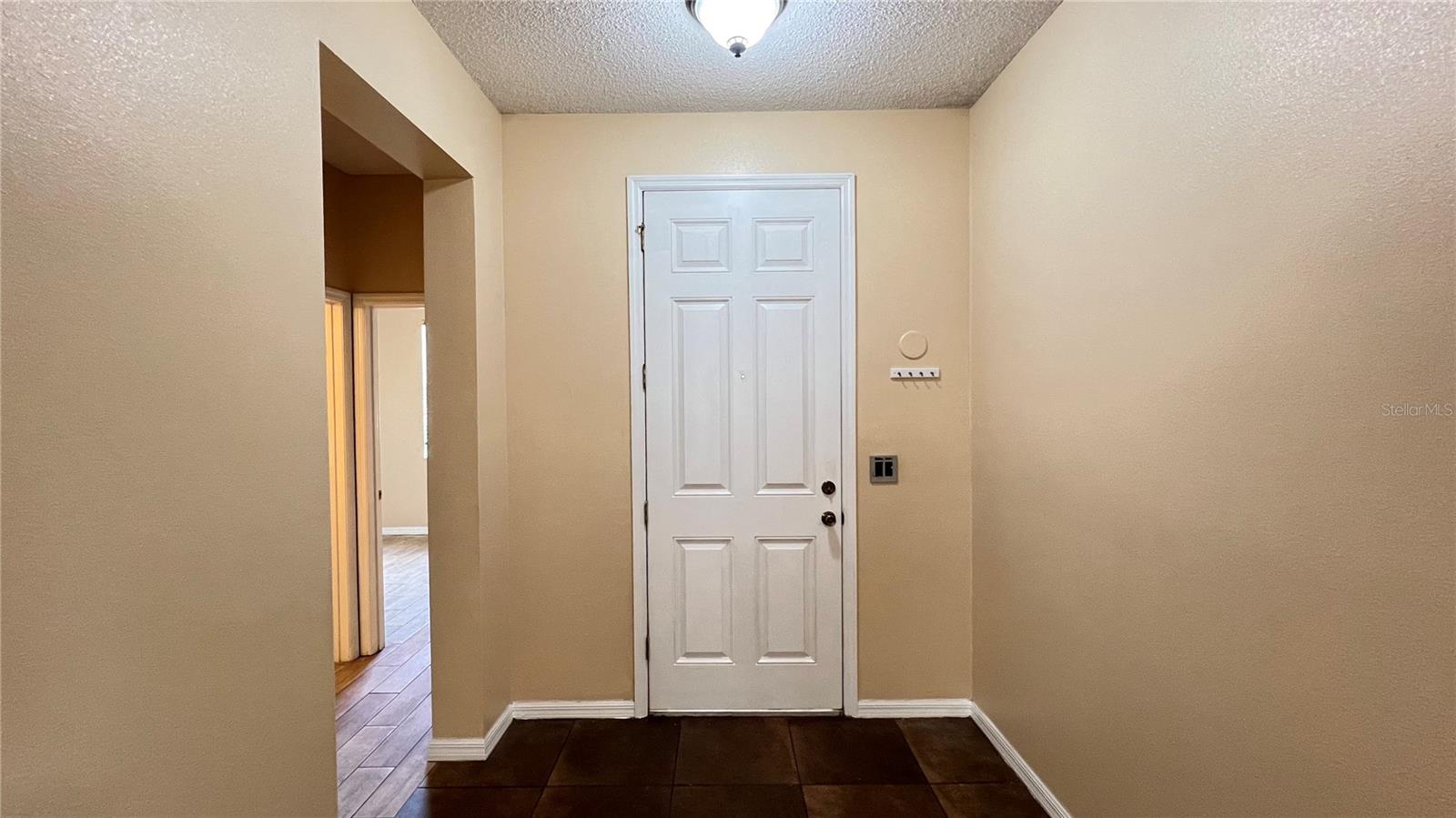 SUNRISE LAKES PH III SUB - Residential Lease