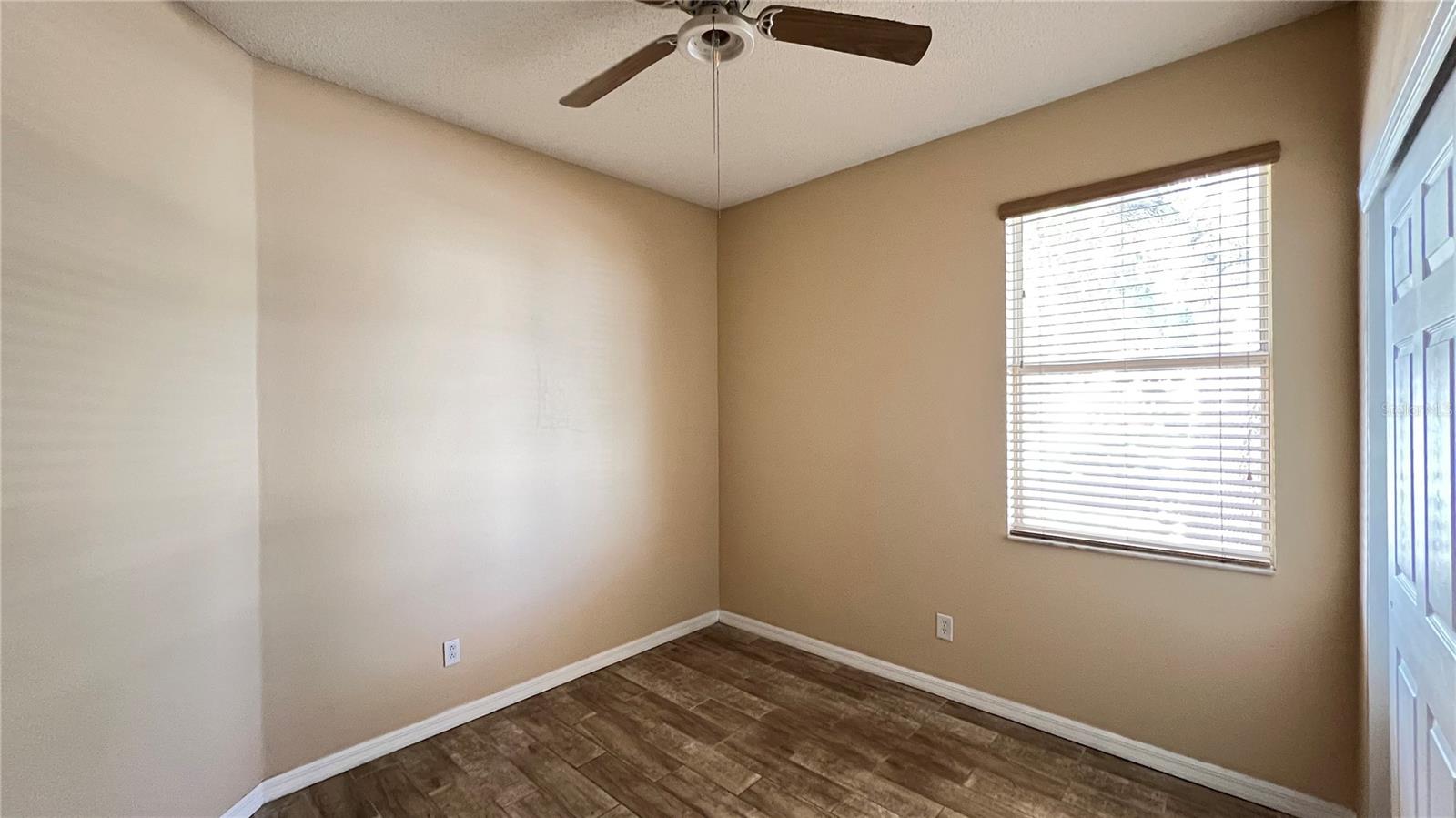 SUNRISE LAKES PH III SUB - Residential Lease