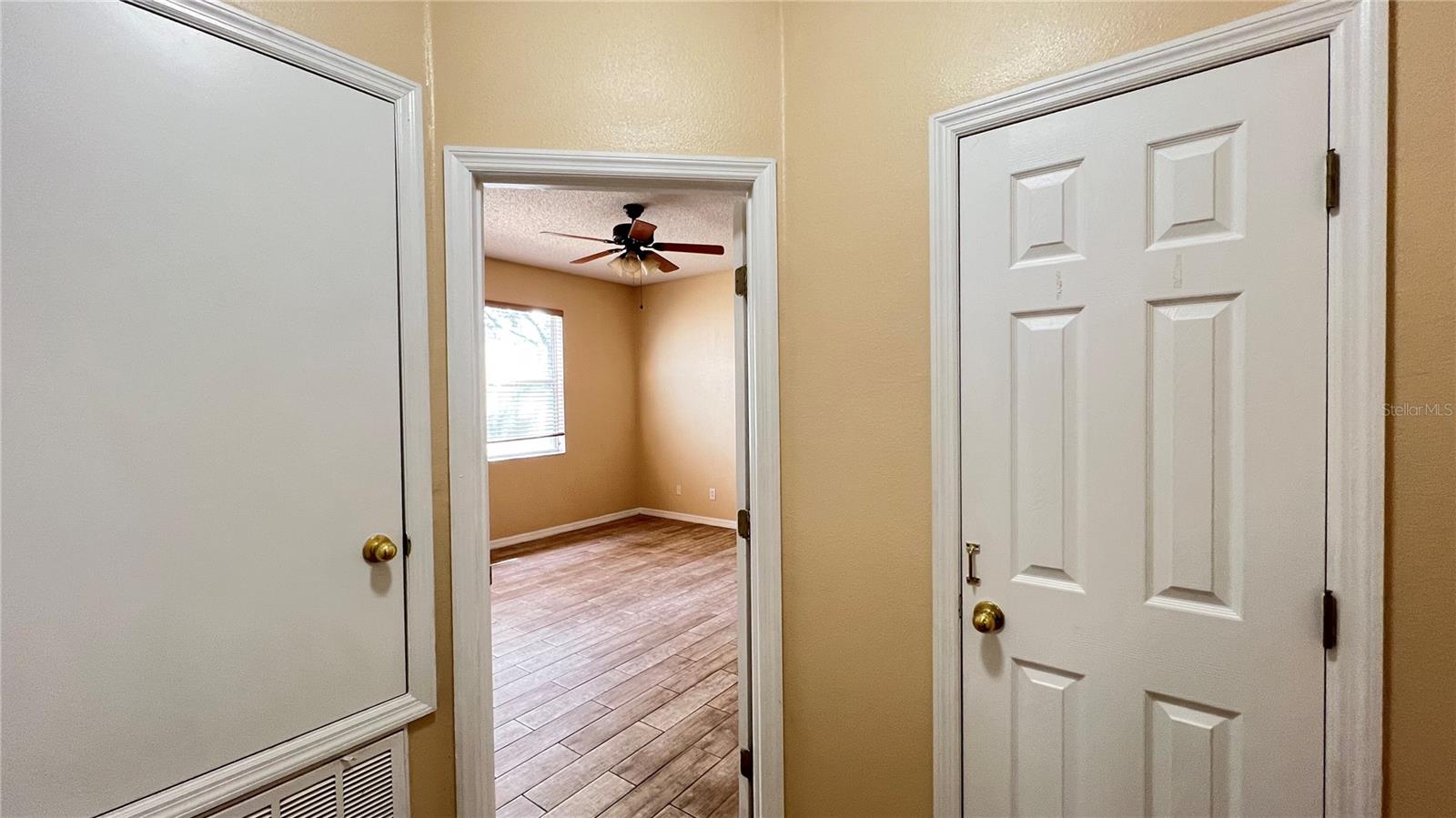 SUNRISE LAKES PH III SUB - Residential Lease