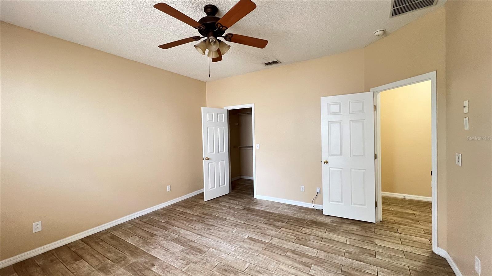 SUNRISE LAKES PH III SUB - Residential Lease