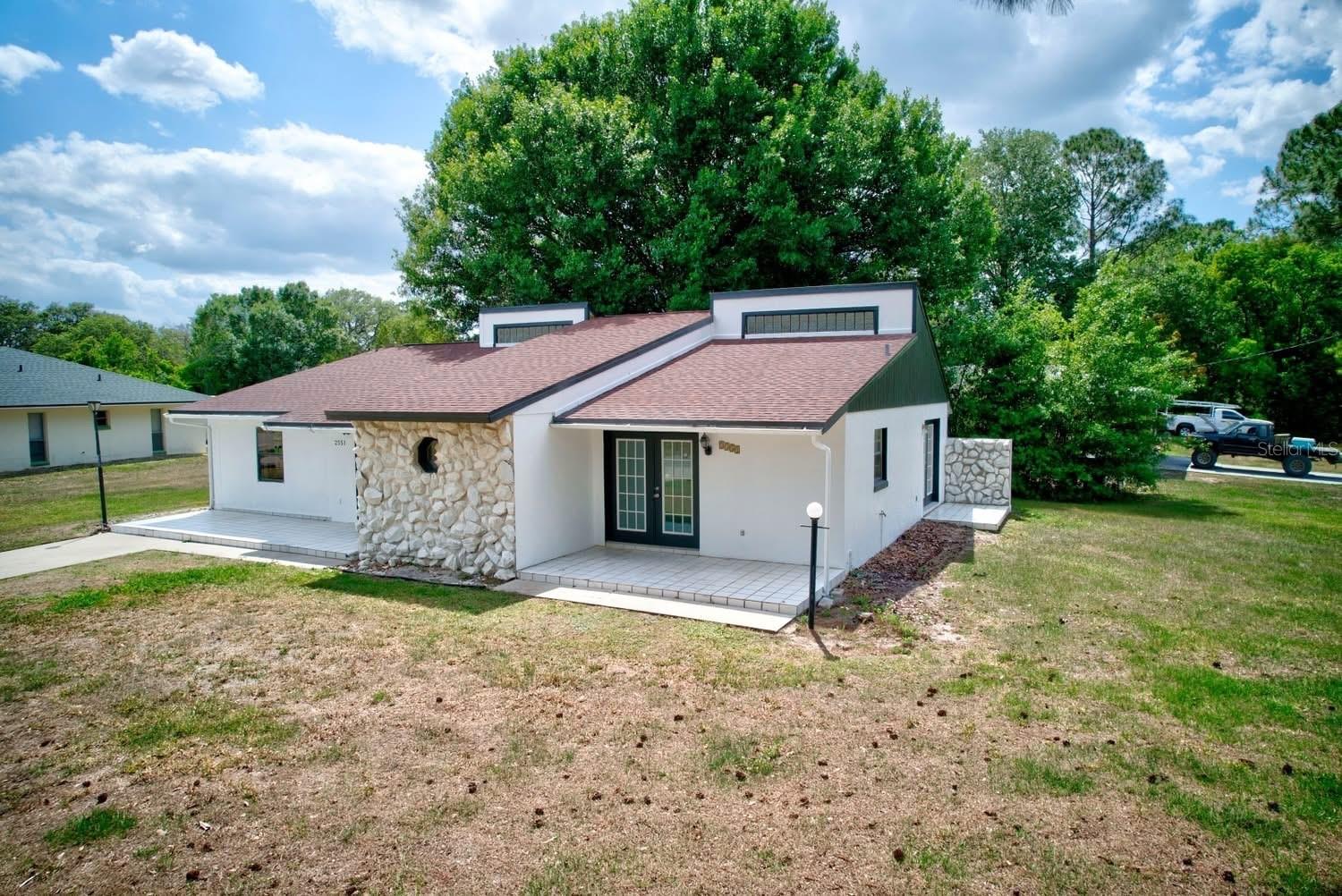 AVON PARK LAKES - Residential