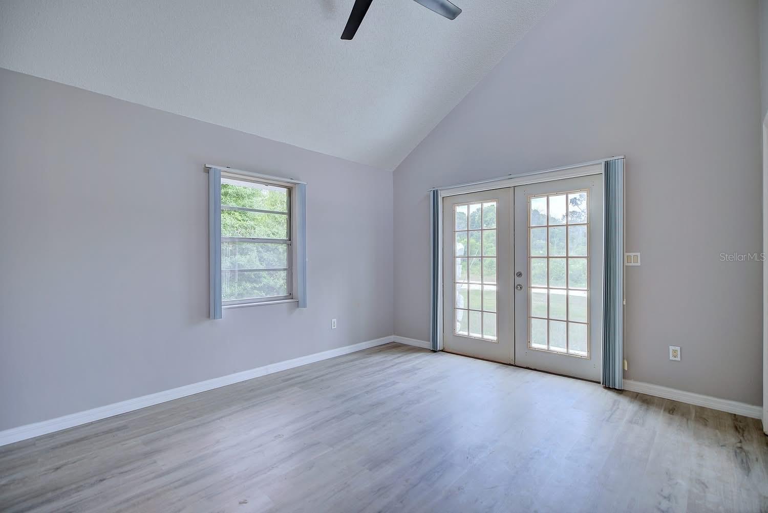 AVON PARK LAKES - Residential