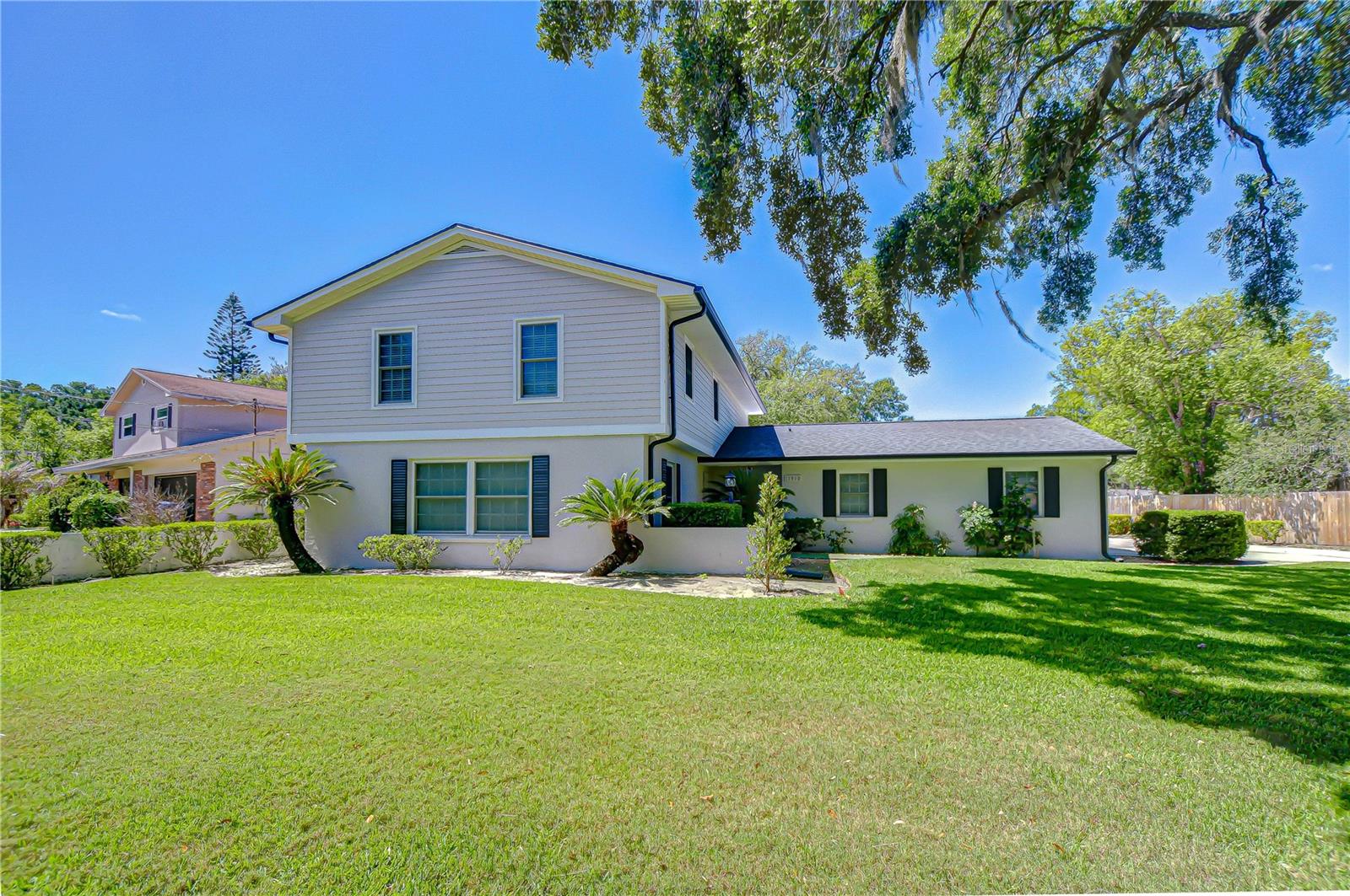 11912 RIVERHILLS DRIVE